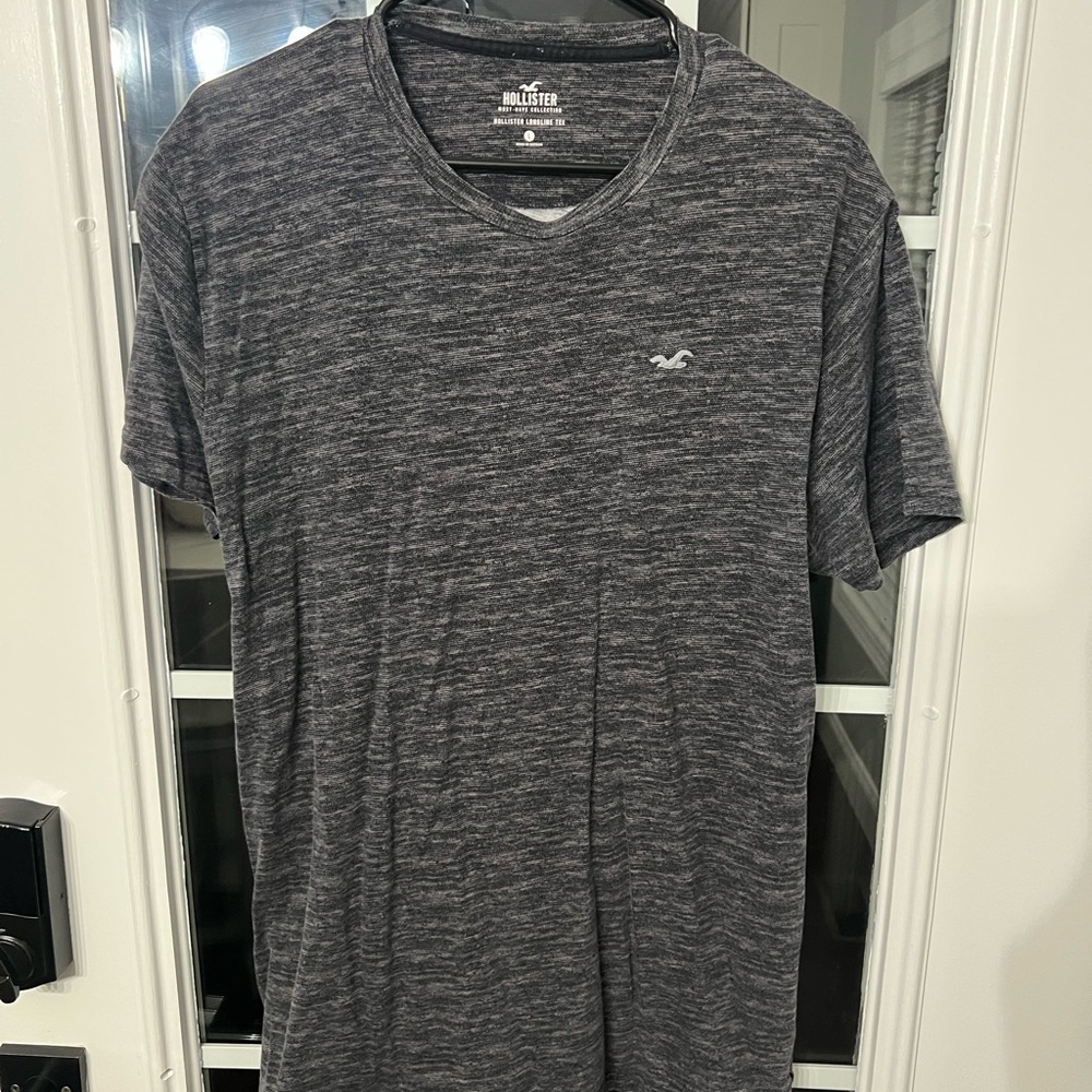 Hollister T-Shirt